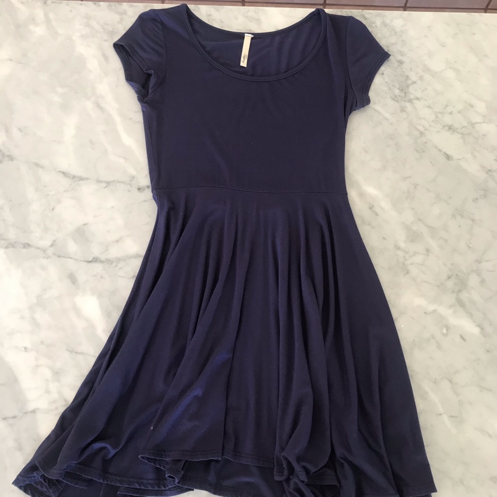 Short sleeve dress